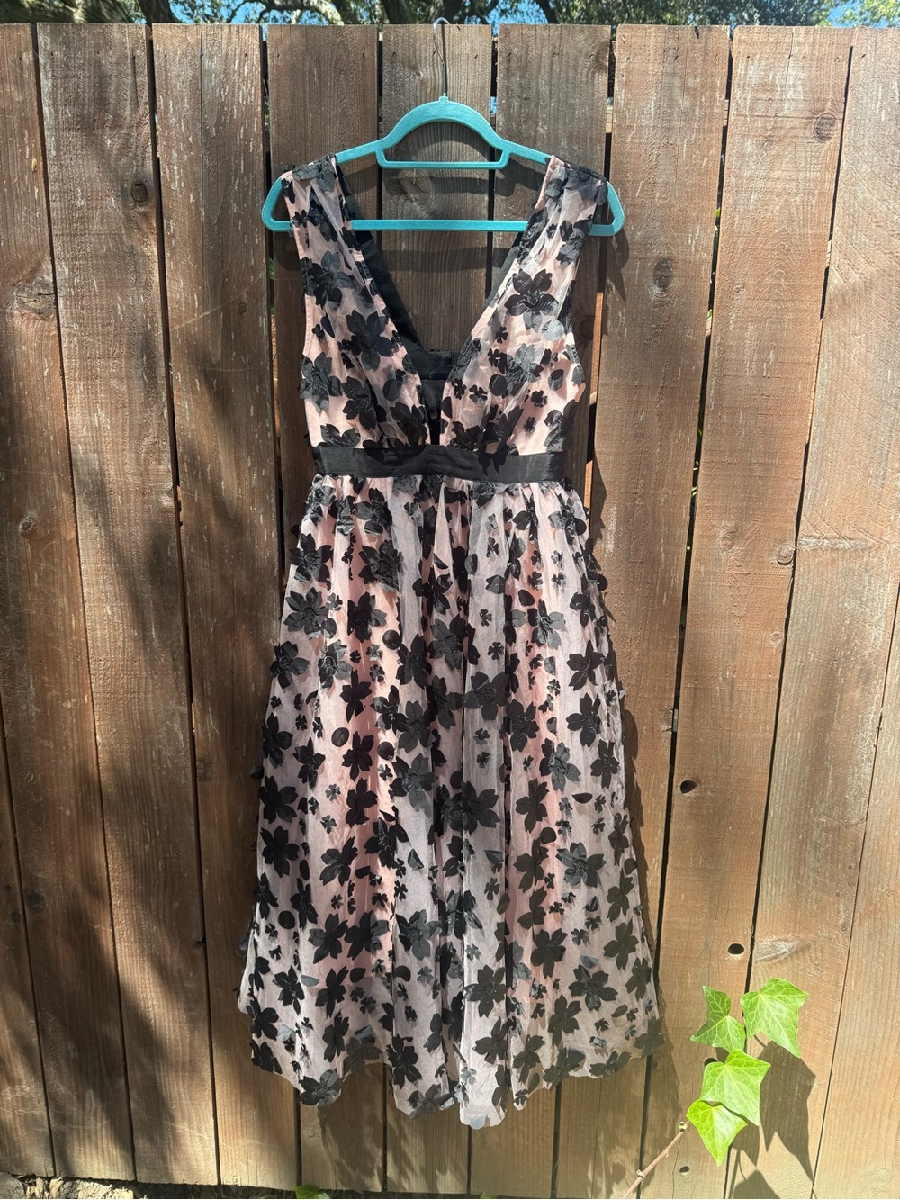 Anthropologie 3D Floral Midi Dress – NWOT – Size 4 - Picture 2 of 7